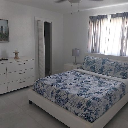 Cape Coral Mini Palace Εξωτερικό φωτογραφία