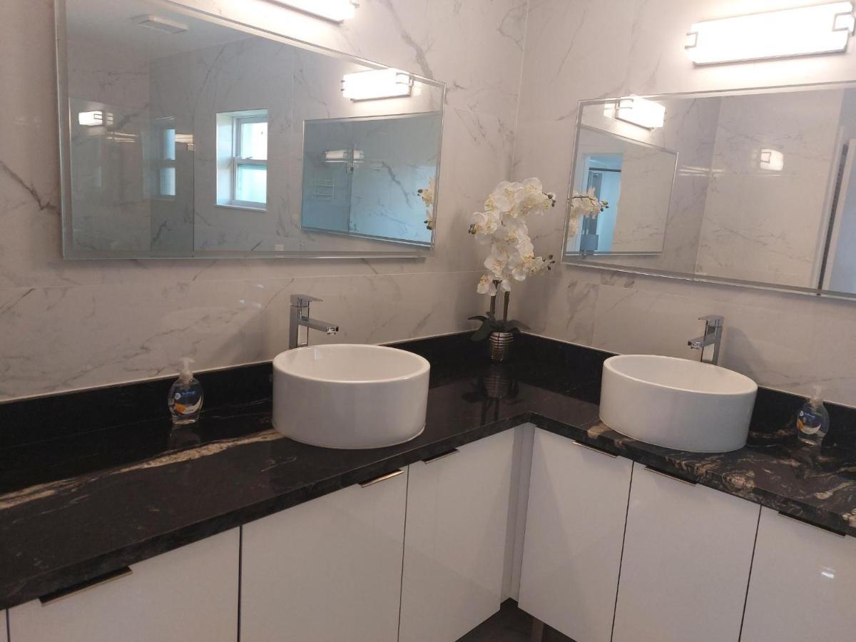 Cape Coral Mini Palace Εξωτερικό φωτογραφία